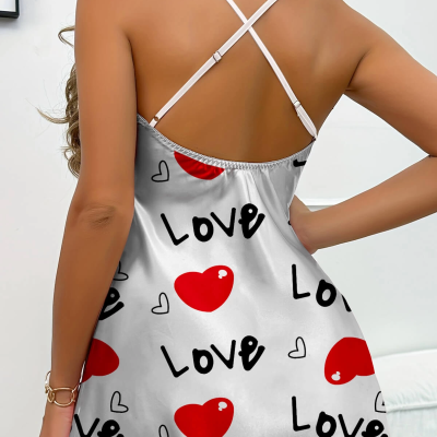 Love Desenli Beyaz Saten Gecelik Beyaz